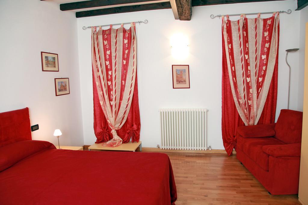 Bed and Breakfast Il Sipario Ferrara Zimmer foto